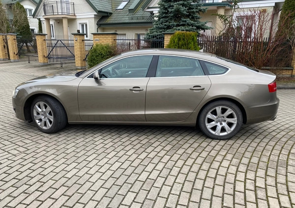 Audi A5 cena 54000 przebieg: 188832, rok produkcji 2011 z Legionowo małe 277